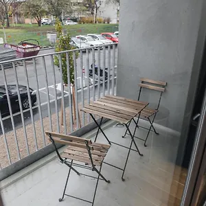 https://modern-apartment-with-free-garage.vienna-besthotels.com